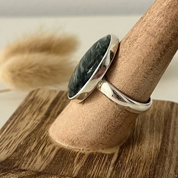 925 Solid Sterling Silver Seraphinite Gemstone Ring Size 10 - Picture 3 of 8